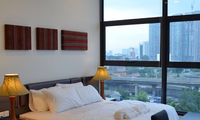 Kuala Lumpur City Centre Apartment | Convenient Stay for Business Trips at Mirage Hotel