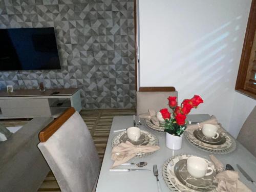 Ipitanga House | Unmatched Oceanfront Stay at Praia de Ipitanga, 10/10 Rating