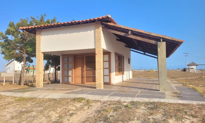 Ponta do Anel House | Oceanfront Chalé Avenida at Praia de Macapá - Rated 9/10
