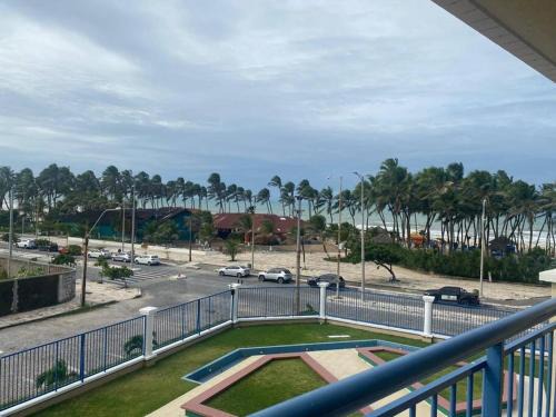 Praia do Futuro II Apartment | Beachfront Escape: Praia e Conforto with Pool & Pet Friendly