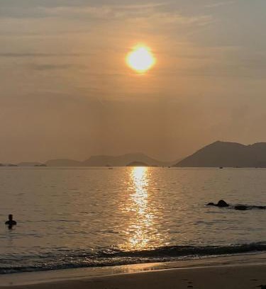 Biscaia House | Private Beach Retreat with Family and Pet-Friendly Perks