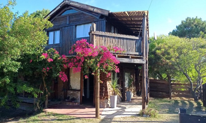 Punta del Diablo House | Discover Prajña: Pet & Child Friendly with 9/10 Rating