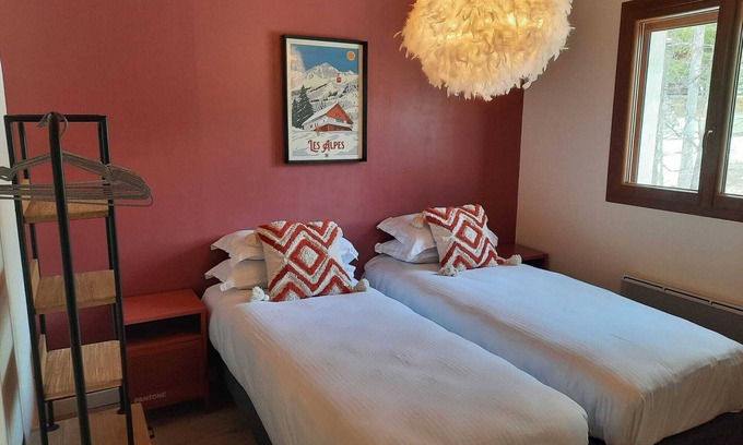 Pra Loup Apartment | Renovated T4 Apartment at PraLoup 1600 with Spa Amenities