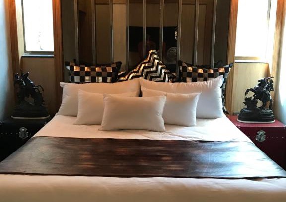 Puri Apartment | Discover Pramod House Of Classics with Ocean Views & Pool