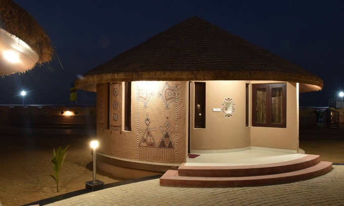 Bhuj Hotel | White Rann Resort: Wheelchair Accessible with Family-Friendly Options