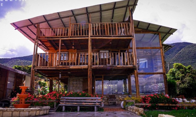 Guasca Cabin | Cozy Mountain Cabin with Game Room and Breakfast Included