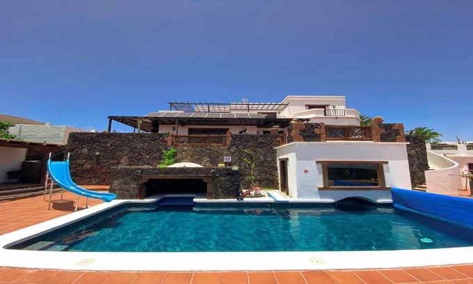 La Asomada Villa | Discover Casa Cristian y María with Private Pool & Hot Tub