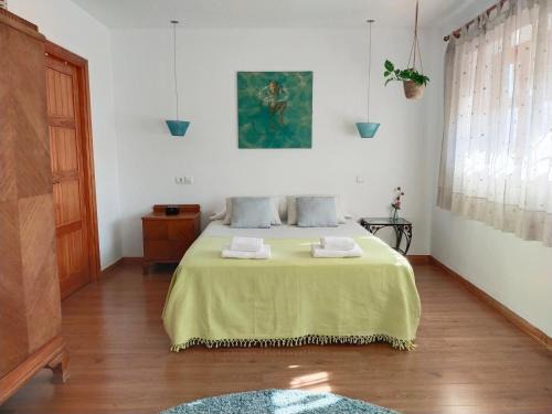San Jeronimo House | Elegant Home with Patio in Sevilla - Perfect for Families