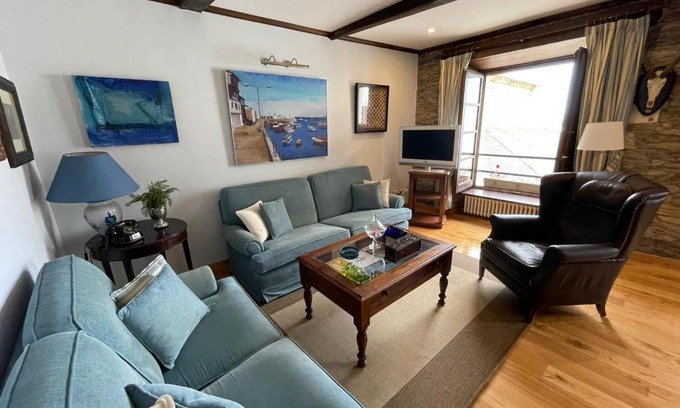 Luarca Apartment | Cozy Home with Ocean Views Near Luarca Harbor, Rated 10/10