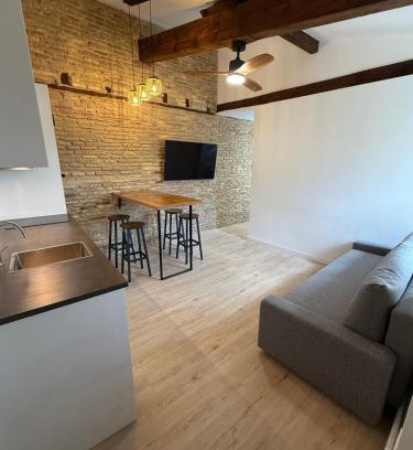 Old Town Apartment | Precioso ático con vistas en el centro de Pamplona