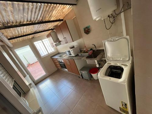 Aiora Apartment | Charming Apartment Just 5 Minutes from Beach & Port