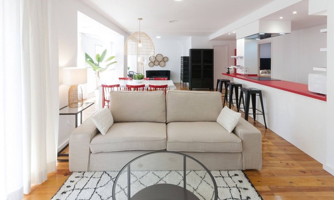 Gandia Apartment | Elegant Apartment in the Heart of the City Awaits You