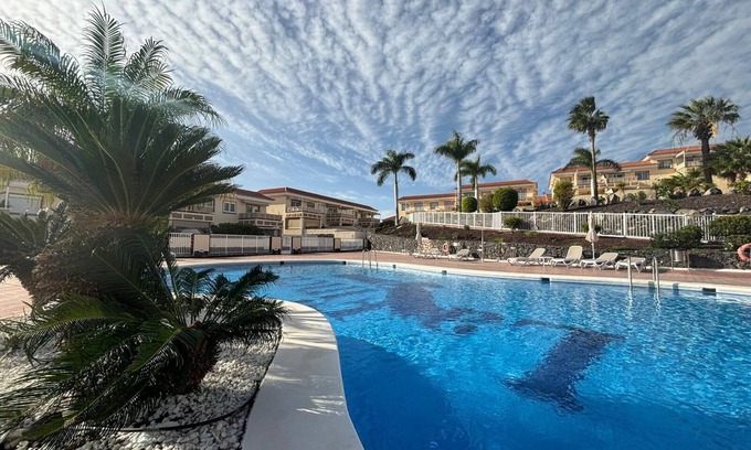 Chayofa Apartment | Peaceful Chayofa Apartment Near Los Cristianos Awaiting You