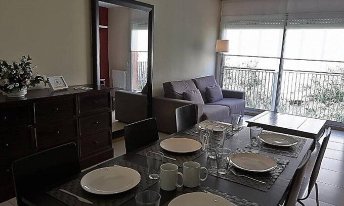 Sant Andreu de Palomar Apartment | Beautiful Apartments in Barcelona for 6-7 Guests