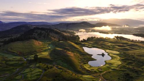 Vernon Resort | Experience Predator Ridge Resort: Pet-Friendly & Oceanfront Retreat