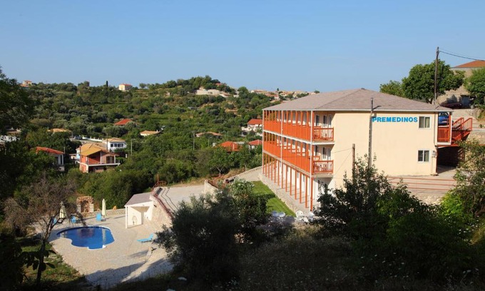 Lazarata Apartment | Premier Stay at Premedinos Inn with Pool & Family Amenities