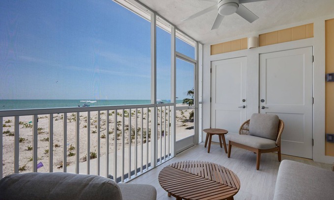 Sanibel House | Beachfront Haven with Spa & Breakfast at Villa Sanibel