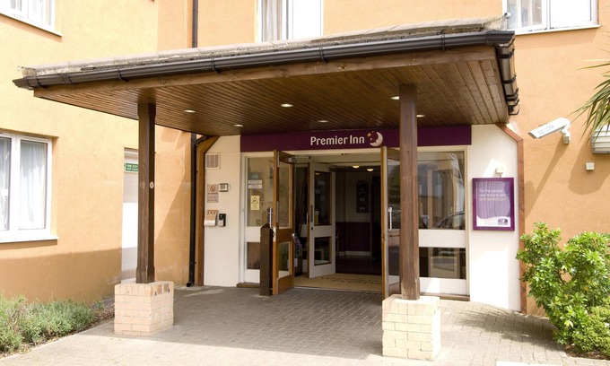 Waddon Hotel | Premier Inn London Croydon - Purley A23
