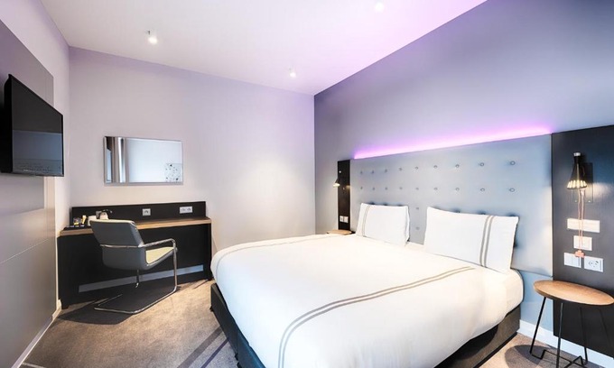Regensburg Hotel | Comfortable Stay at Premier Inn Regensburg City Centre
