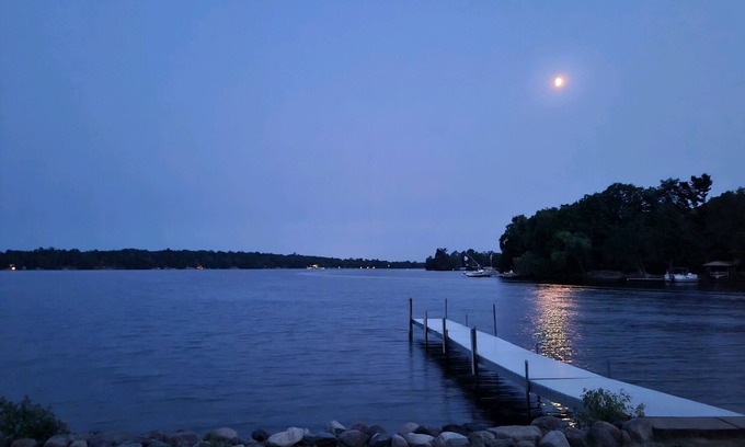 Lake Shore House | Prime Gull Lake Escape with Ocean & Lake Views
