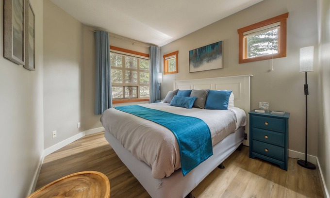 East Kootenay House | Premier Riverbend Townhome in Panorama BC, Waterfront, Prime location, Sleeps 7