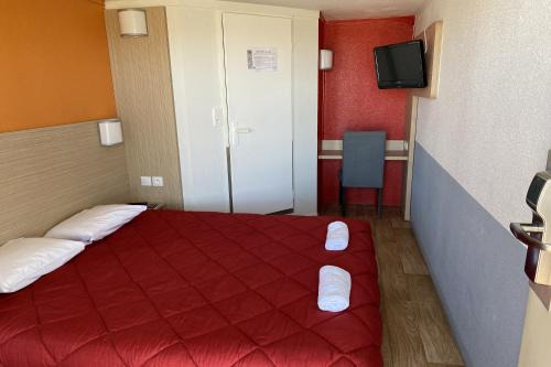 Proville Hotel | Pet-Friendly Stay at Premiere Classe Cambrai Proville