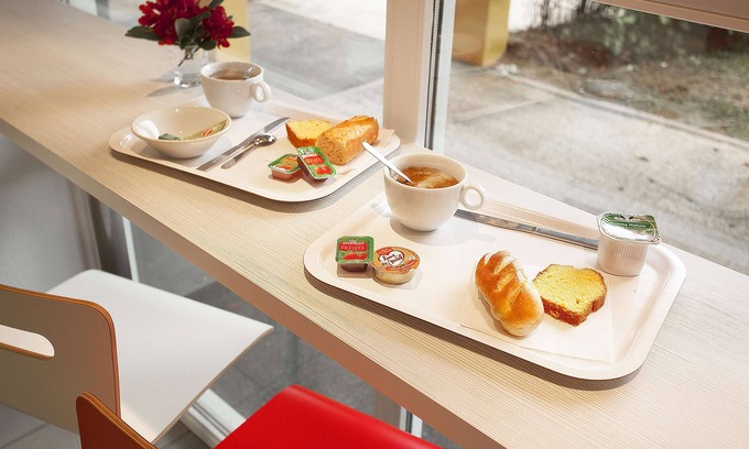 Moirans Hotel | Convenient Stay at Premiere Classe Grenoble Nord - Moirans