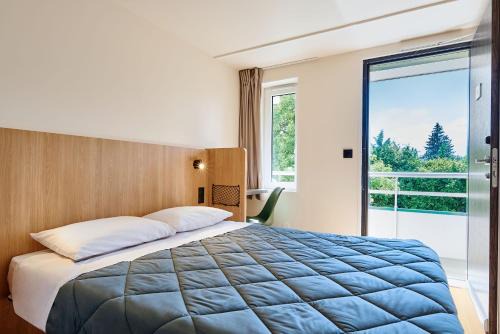 Rouvignies Hotel | Budget-Friendly Stay at Premiere Classe Valenciennes Sud