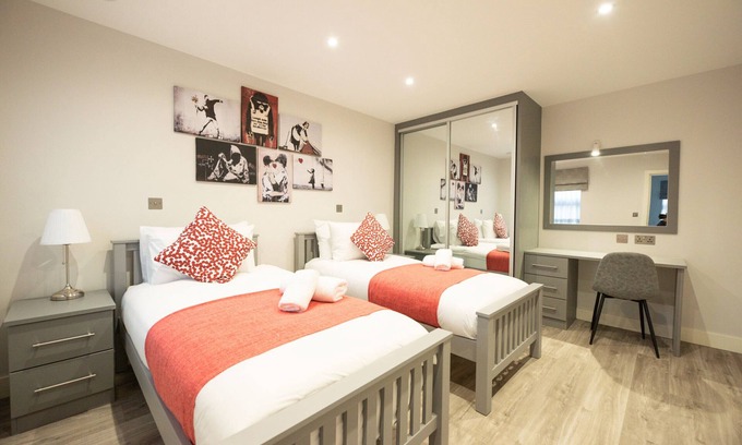 Reading Apartment | Top-Rated 1-Bedroom Apartment by KSA with Family Amenities
