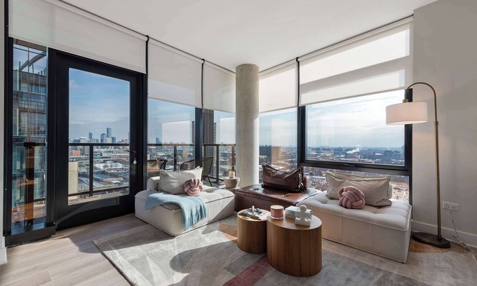 West Loop Apartment | Top-Rated Cloud9 Corner Apartment with Gym & Spa Access