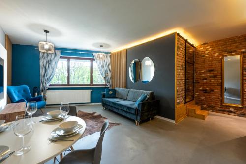 Krakow Apartment | Modern Apartment Near Jewish Quarter & Old Town with Pool