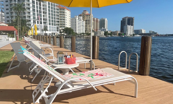 Central Beach Condo | Beachside Retreat with Spa, Pool & Oceanfront Views