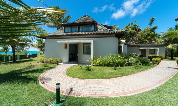 Porto de Galinhas House | Beachside Premium Bungalow C: Guest Rated 9.8, Pet Friendly