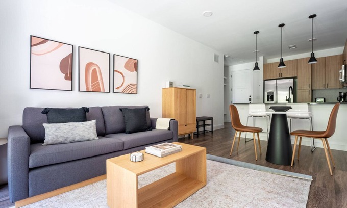 Hancock Apartment | Modern 1BR in Central Austin with Pool & Gym Amenities