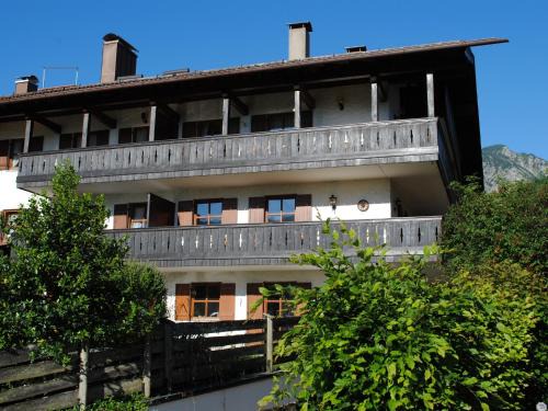 Ettenhausen Apartment | Cozy Chalet Achental with Fireplace and Sauna for Families