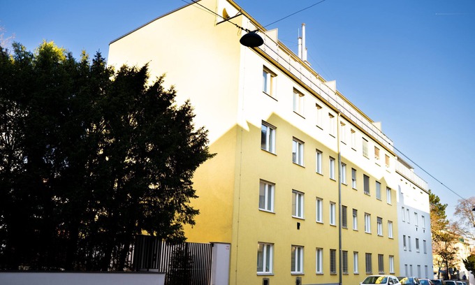 Oberdobling Apartment | Family Apartments Near Austrian Center with Great Amenities