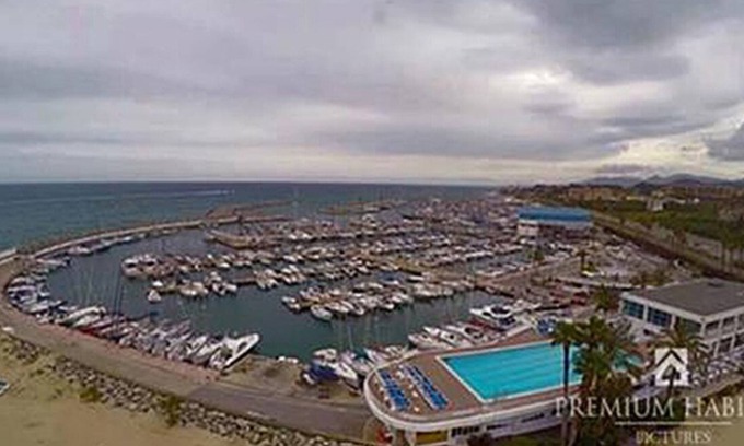 Caldes d'Estrac Apartment | Exceptional Oceanfront Experience at Premium Habitat Kalima
