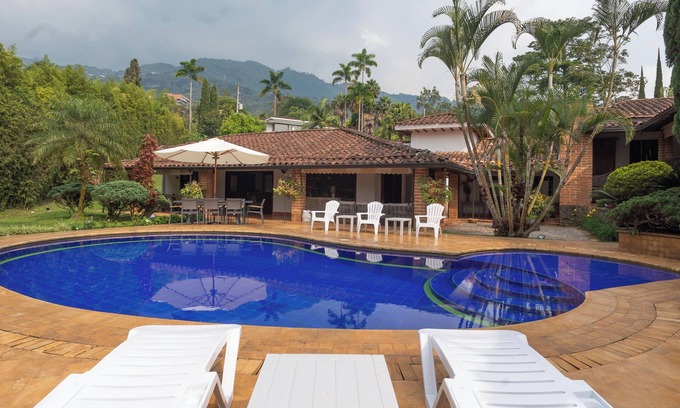 El Poblado House | Premium Mansion in El Poblado w/Nightclub & Maid/Cook, Pool, Sauna, 7 Bedrooms