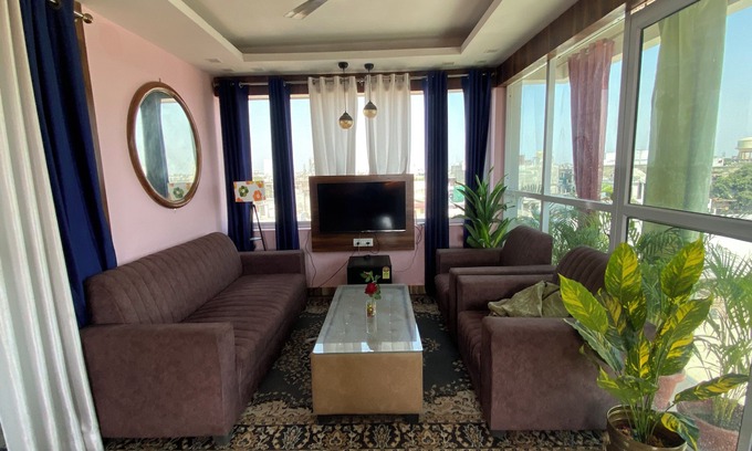 Allahabad Hotel | Premium room with WiFi and AC in wonderful Prayagraj