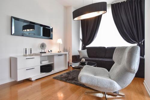 Budva Apartment | Unforgettable Oceanfront Stay at PREMIUM Tre Canne Apart "A"