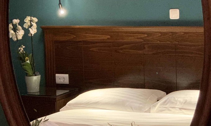 Naousa Bed & Breakfast | Premium Triple Suite - Esperides Paradise Retreat