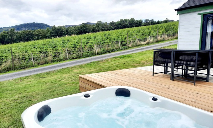 Pitlochry Cottage | Explore a Premium Woodland Lodge with Hot Tub & Spa