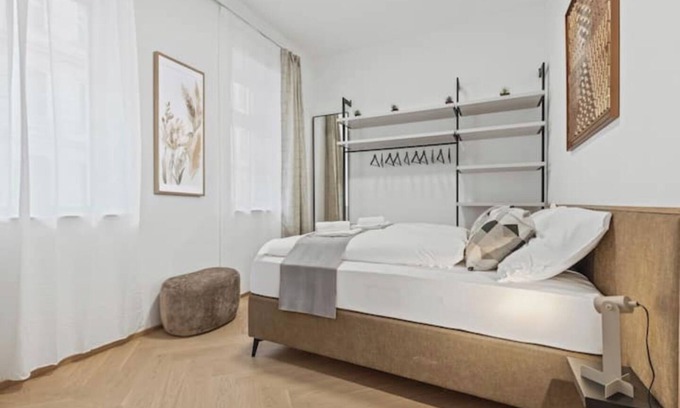 Roßau Apartment | Premium XL 1-BR Apartment with Terrace & Garden
