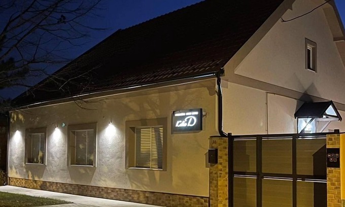 Subotica House | Cozy Kollar D Guest House with Breakfast and Kitchen Access