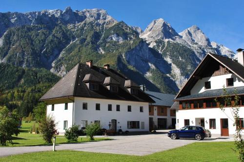 Hinterstoder Apartment | Outstanding Prentnergut: Pet-Friendly with Family Amenities