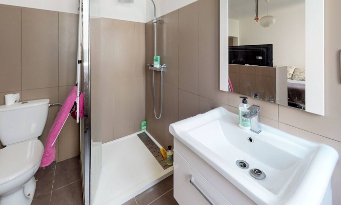Sartene Apartment | Discover Porta Petit F2: Pet-Friendly & Steps from the Beach
