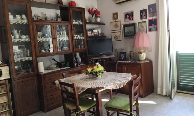 Province of Messina Apartment | Cozy Pressi Caronte Apartment in Messina with Kitchen & Breakfast