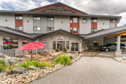 Rossland Hotel | Pet-Friendly Prestige Mountain Resort in Beautiful Rossland