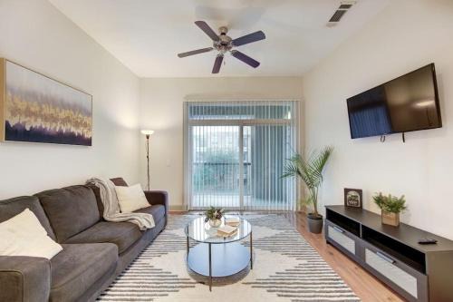 Astrodome Apartment | Prestige Retreat with Wi-Fi, Pool, Parking, Pets Ok
