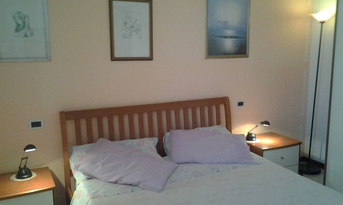 Montioni Apartment | Elegant Apartment with Pool in Lazise for Relaxing Getaways